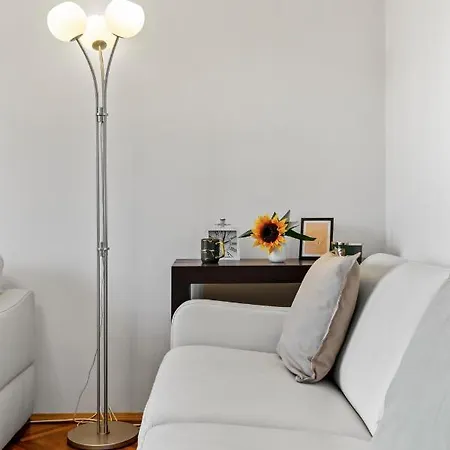 Apartment Vibes *
