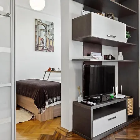 Apartment Vibes *